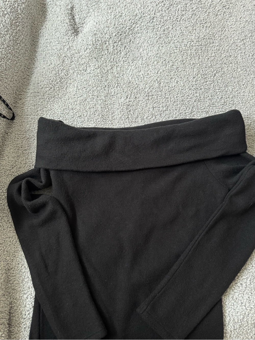 Zara Black Off-Shoulder Long-Sleeve Midi Dress - Picture 4 of 5